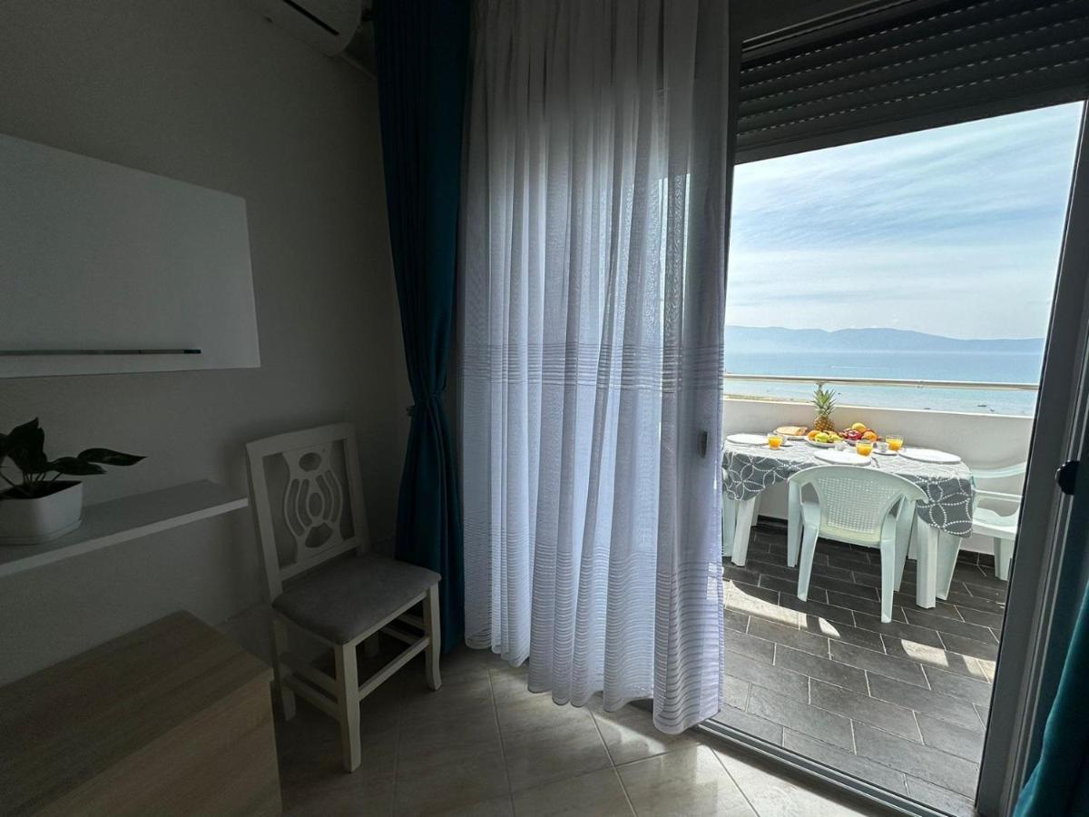 Trea Accomodations - Port Side Vlorë Exteriör bild